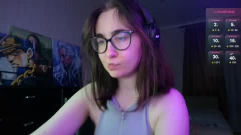 Snapshot of el_sweety chatting on 12/19/24, 01:40 If you like it when I meow give me a thumbs up online show from 12/19/24, 01:40