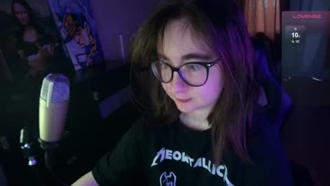 Snapshot of el_sweety chatting on 01/09/25, 10:20 If you like it when I meow give me a thumbs up online show from 01/09/25, 10:20
