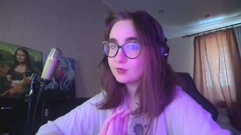 Snapshot of el_sweety chatting on 02/20/25, 01:19 If you like it when I meow give me a thumbs up online show from 02/20/25, 01:19