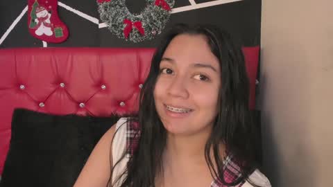 Snapshot of ela_hilton3 chatting on 01/06/25, 07:02 Ela online show from 01/06/25, 07:02