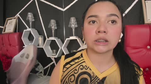 Snapshot of ela_hilton3 chatting on 01/19/25, 10:28 Ela online show from 01/19/25, 10:28
