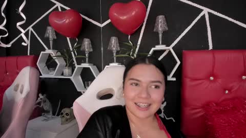 Snapshot of ela_hilton3 chatting on 02/24/25, 11:19 Ela online show from 02/24/25, 11:19
