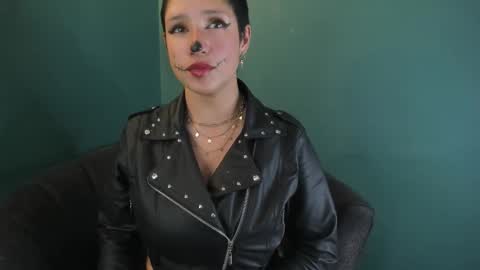 Snapshot of elaine87_ chatting on 10/18/25, 09:04 elaine87_ online show from 10/18/25, 09:04