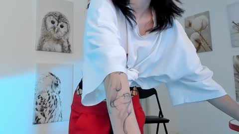 Snapshot of elainebeness chatting on 02/08/25, 01:54 Your sweet girl online show from 02/08/25, 01:54