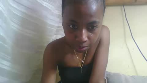 elalia1234 online show from 09/20/25, 04:02