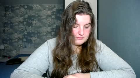 Snapshot of elanis_blair chatting on 12/22/24, 10:17 Elanis online show from 12/22/24, 10:17