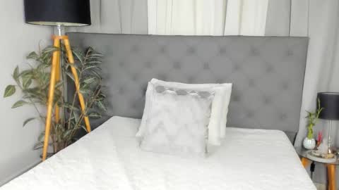 Ela online show from 11/17/25, 08:36