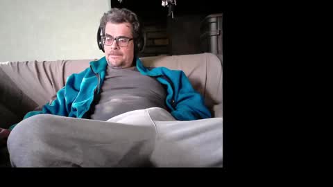 Snapshot of eldonan chatting on 02/03/25, 02:34 Nando online show from 02/03/25, 02:34