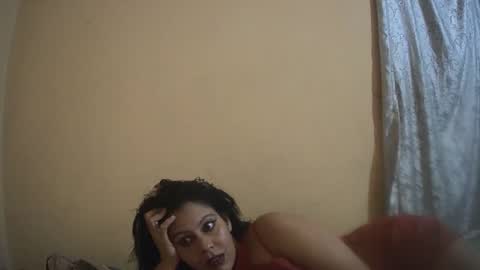 Isabella online show from 10/12/25, 07:46