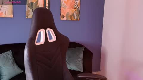 electra_gosselin online show from 10/13/25, 12:27