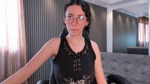 Snapshot of electraa_fox chatting on 12/03/24, 06:17 Electra online show from 12/03/24, 06:17