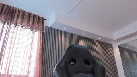 Snapshot of electraa_fox chatting on 01/23/25, 06:35 Electra online show from 01/23/25, 06:35