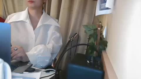 Snapshot of electrocute_me chatting on 12/09/24, 12:30 Julia Follow me on Onlyfansju grosroberts online show from 12/09/24, 12:30