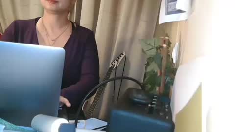 Snapshot of electrocute_me chatting on 12/10/24, 01:00 Julia Follow me on Onlyfansju grosroberts online show from 12/10/24, 01:00
