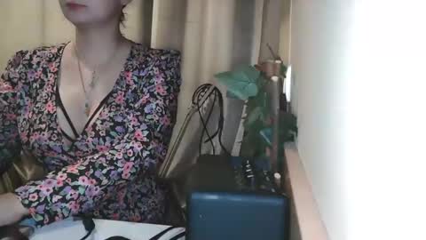 Snapshot of electrocute_me chatting on 01/18/25, 10:17 Julia Follow me on Onlyfansju grosroberts online show from 01/18/25, 10:17