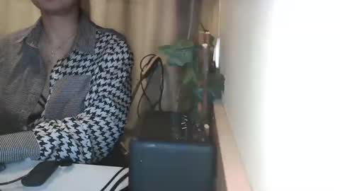 Snapshot of electrocute_me chatting on 02/02/25, 09:02 Julia Follow me on Onlyfansju grosroberts online show from 02/02/25, 09:02