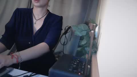 Snapshot of electrocute_me chatting on 02/10/25, 01:01 Julia Follow me on Onlyfansju grosroberts online show from 02/10/25, 01:01