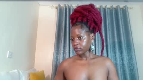 Snapshot of elegant_ebony chatting on 12/21/24, 10:40 Nika online show from 12/21/24, 10:40