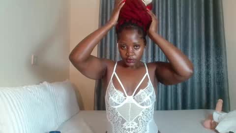 Snapshot of elegant_ebony chatting on 12/28/24, 08:58 Nika online show from 12/28/24, 08:58
