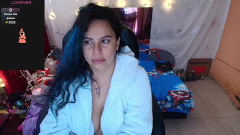 Snapshot of elektra_32 chatting on 01/03/25, 10:52 elektra online show from 01/03/25, 10:52