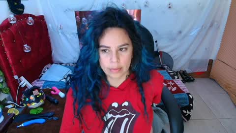 Snapshot of elektra_32 chatting on 01/11/25, 04:27 elektra online show from 01/11/25, 04:27