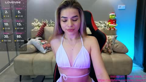 Snapshot of elen_black_23 chatting on 12/14/24, 12:44 Lena -  online show from 12/14/24, 12:44