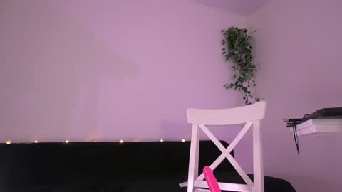 Snapshot of elena_li chatting on 02/03/25, 12:15 elena_li online show from 02/03/25, 12:15