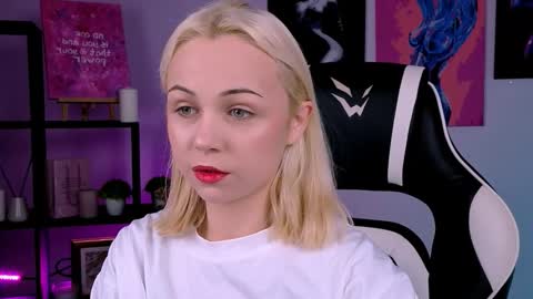 elenamonroee online show from 10/13/25, 02:55