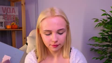 elenamonroee online show from 11/05/25, 02:22