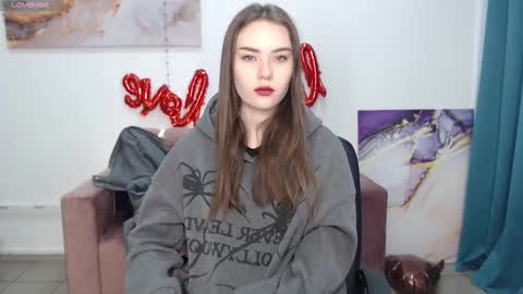 elenaoconar online show from 02/25/25, 12:13