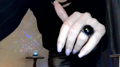 elenaza online show from 11/03/25, 08:10