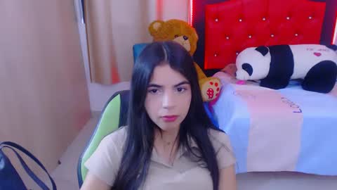 Snapshot of elenna_hotx chatting on 01/17/25, 06:02 agnes online show from 01/17/25, 06:02