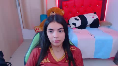 Snapshot of elenna_hotx chatting on 01/20/25, 10:04 agnes online show from 01/20/25, 10:04