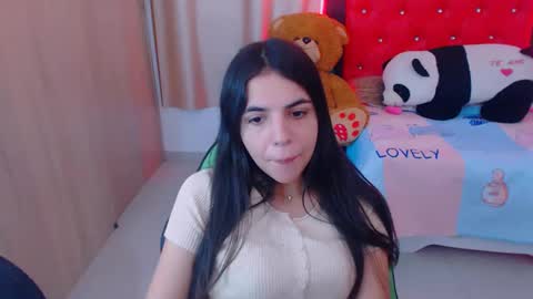 Snapshot of elenna_hotx chatting on 01/31/25, 05:53 agnes online show from 01/31/25, 05:53