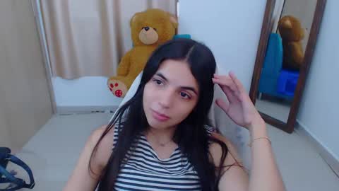Snapshot of elenna_hotx chatting on 02/18/25, 05:42 agnes online show from 02/18/25, 05:42