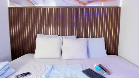 Elevensky  online show from 10/23/25, 09:02