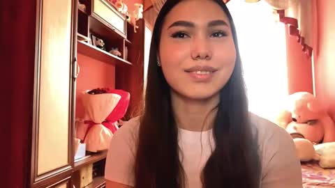 Snapshot of elfredamorr chatting on 10/14/25, 09:10 Sofia online show from 10/14/25, 09:10