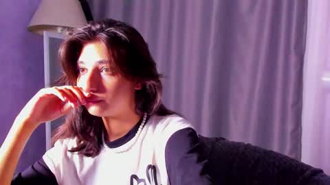 Snapshot of elfy_rare chatting on 09/21/25, 08:21 Elfy online show from 09/21/25, 08:21