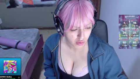 Snapshot of eli666uwu chatting on 10/20/25, 04:07 eli666uwu online show from 10/20/25, 04:07