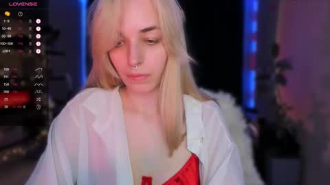 Snapshot of eli_llie chatting on 11/10/25, 08:52 Eli online show from 11/10/25, 08:52