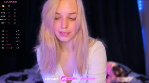 Snapshot of eli_llie chatting on 11/21/25, 02:27 Eli online show from 11/21/25, 02:27