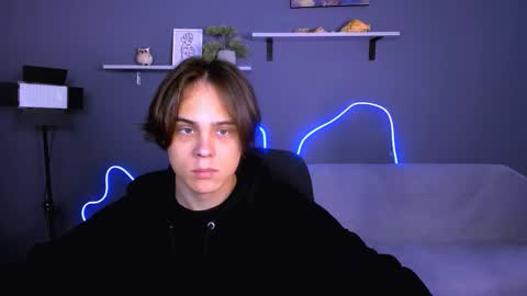 Snapshot of elian_flame chatting on 10/15/25, 08:47 elian_flame online show from 10/15/25, 08:47