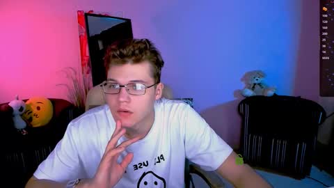 Snapshot of elian_flame chatting on 10/16/25, 05:19 elian_flame online show from 10/16/25, 05:19