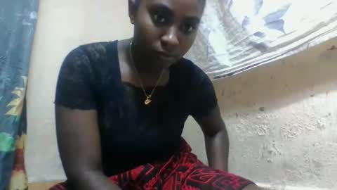 eliannee online show from 12/04/25, 07:17