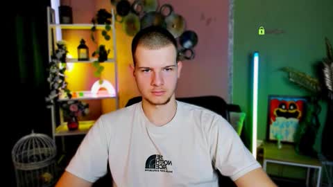 eliot_meow online show from 09/21/25, 12:07
