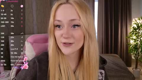 Elis online show from 11/19/25, 12:16