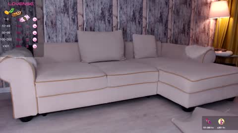 elisabeth_jason online show from 12/18/24, 09:04