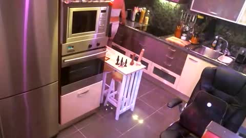 Barbie online show from 09/20/25, 06:42