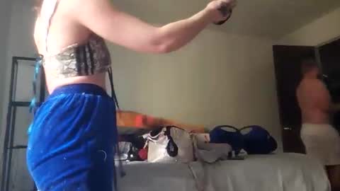 elisehipele online show from 11/02/25, 05:37