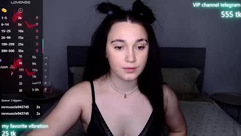 Snapshot of eliz_v_ta chatting on 09/15/25, 08:53 Eliz online show from 09/15/25, 08:53